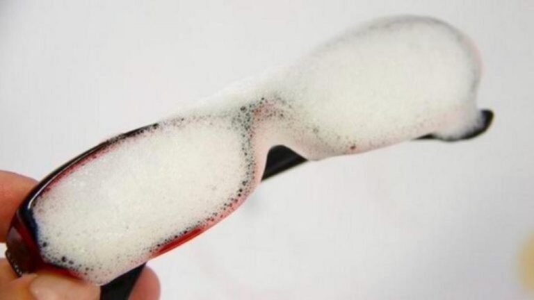 Brillenpflege: So bleiben deine Gläser dreimal länger sauber