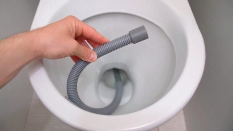 Diese geheime Klopftechnik löst sofort deine Rohrprobleme