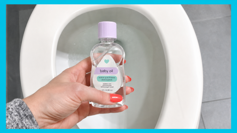 Toilette gründlich reinigen: So verschwinden unangenehme Gerüche auch aus versteckten Ritzen