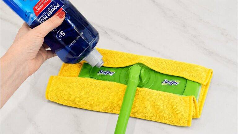 Benutze deinen Swiffer SO. Dein Haus wird glänzen und dein Geldbeutel bleibt voll